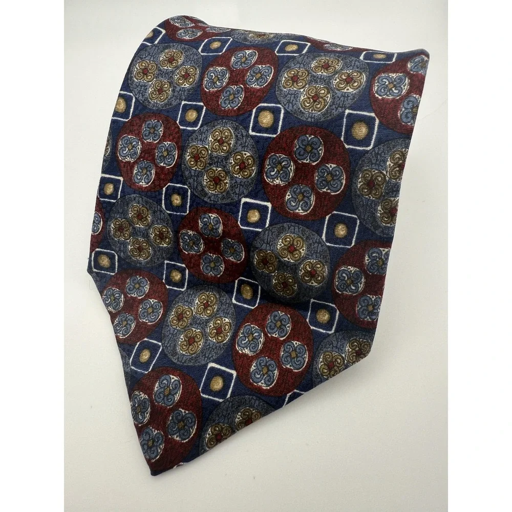 Geoffrey Beene Silk Tie Mens Medallion Pattern Luxury Classic Made in Italy‎
